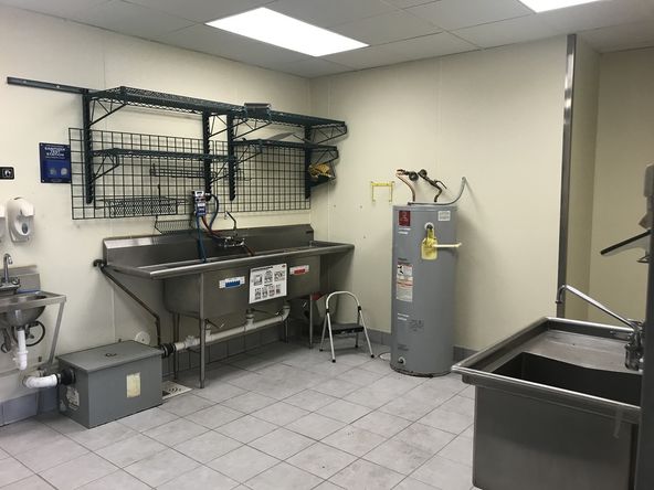Fast Food Take-Out Restaurant: 1520 Royal Gorge Blvd, Canon City, CO 81212